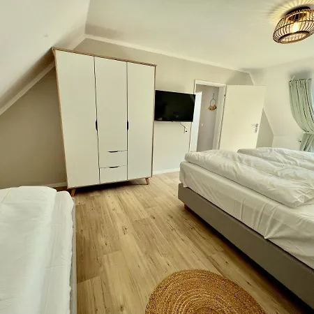 Lägenhet Boho Dreiraumwohnung Mit Balkon *
